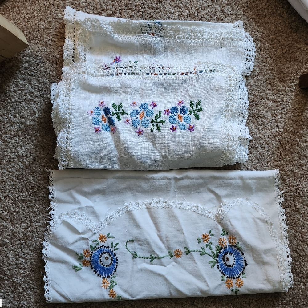 Antique vintage table linens beautiful embroidery
